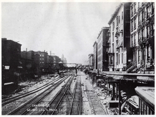 park avenue at 56th street looking south 1905.jpg